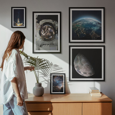 Gallery wall Astronaut's space discoveries