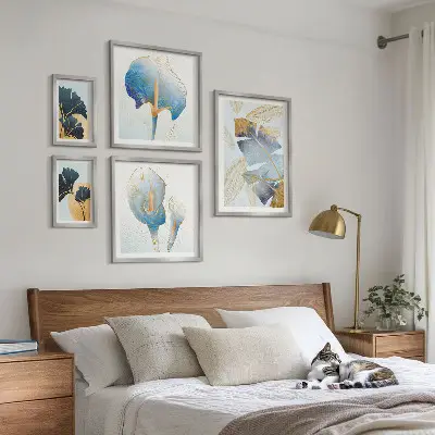 Set of 5 wall art pieces with modern plant motifs