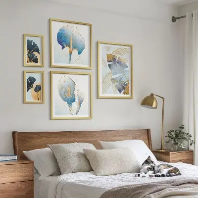 Set of 5 wall art pieces with modern plant motifs
