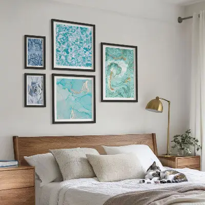 Framed photo set with stylish turquoise blue accents