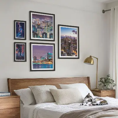 5-Piece Wall Art Set city nightscapes with neon lights