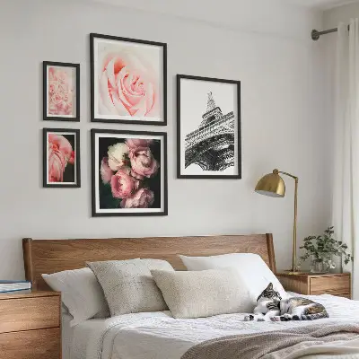 Framed photo set romanticized view of the Eiffel Tower with roses
