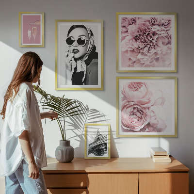 Gallery wall Stylish portraits of rose flowers