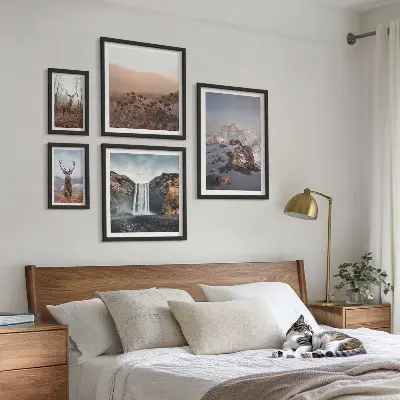 Gallery wall mountain landscapes with wild animals