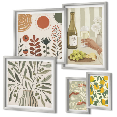 Gallery wall Stylish wine decorations