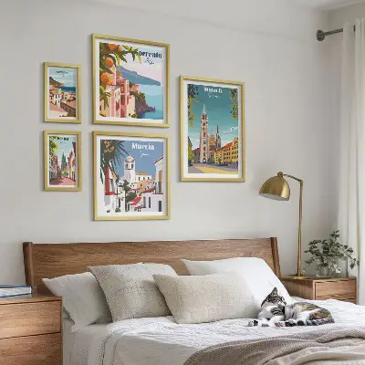 Framed photo set featuring European architectural landmarks