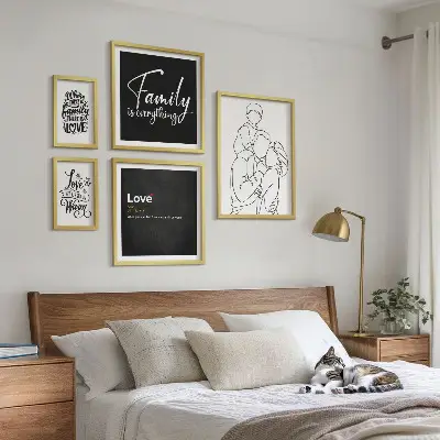 Framed photo set featuring family values of love and closeness
