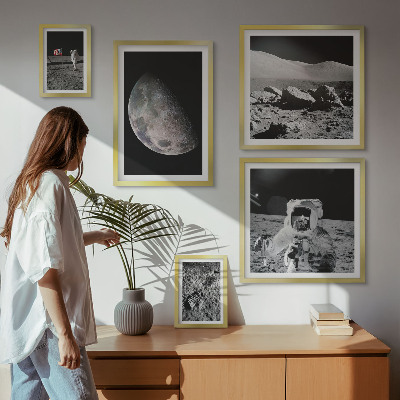 Gallery wall Astronauts' lunar landscapes