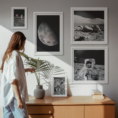 Gallery wall Astronauts' lunar landscapes