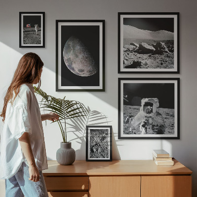 Gallery wall Astronauts' lunar landscapes
