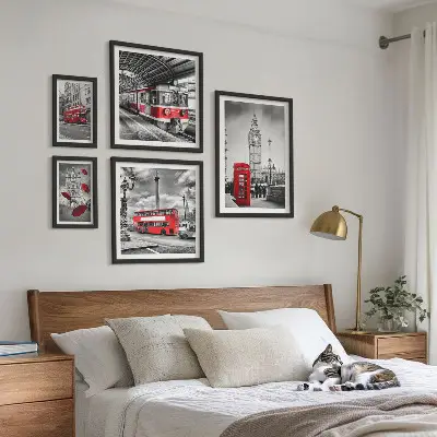 London motifs framed photo set with accents