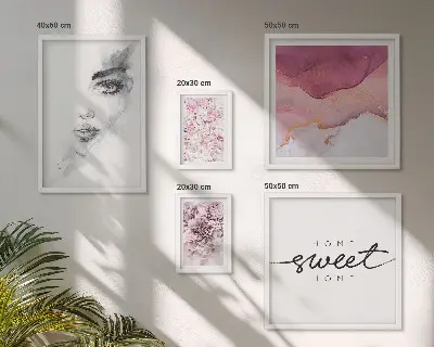 Framed photo set women's portraits with pastel flowers
