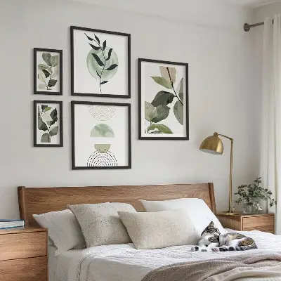 Framed photo set with Scandinavian plant motifs