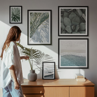 Gallery wall Tropical plants with the sea