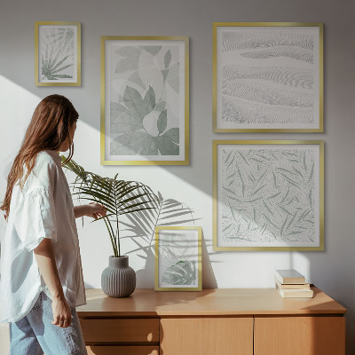 Gallery wall Plant greenery motifs