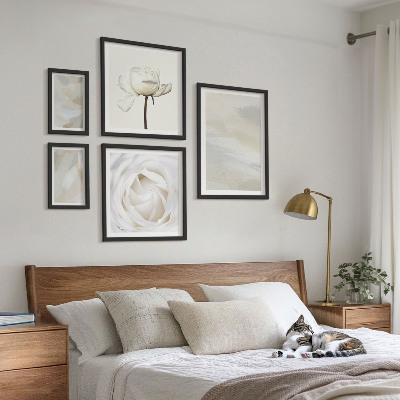 Gallery wall Floral inspirations white