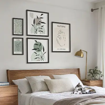 Framed photo set with stylish plant graphics