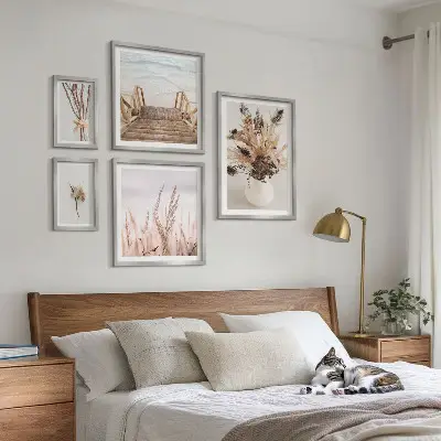 Framed photo set featuring stylish dried plants and water