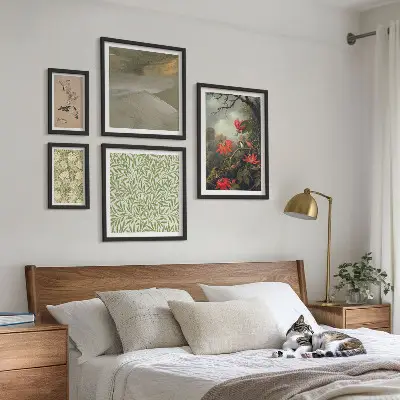 Set of 5 wall art pieces featuring flowers and bird motifs
