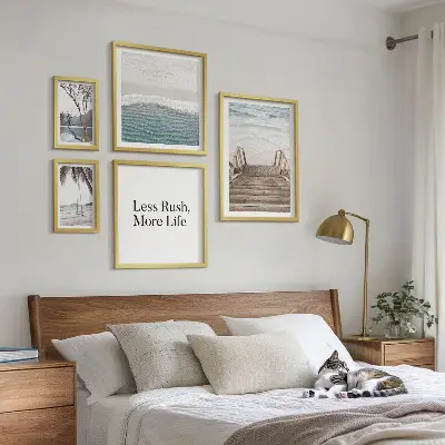 Framed photo set beaches, peace, and sea views