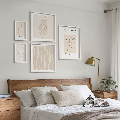 Framed photo set Stylish graphics of women and plants