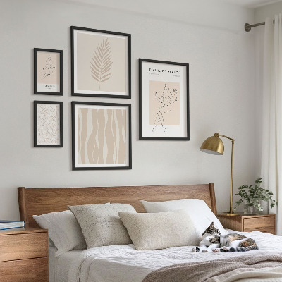 Framed photo set Stylish graphics of women and plants