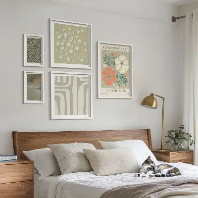 Set of 5 wall art pieces with bohemian plant motifs