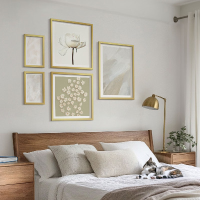 Gallery wall Flowers fashionable boho textures