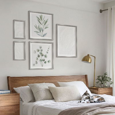 Gallery wall Elegant marble twig structure