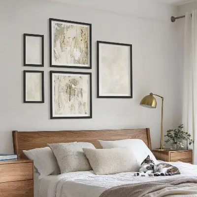 Framed photo set with bright texture paint design