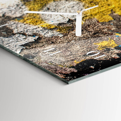 Vertical wall clock Cracked surface