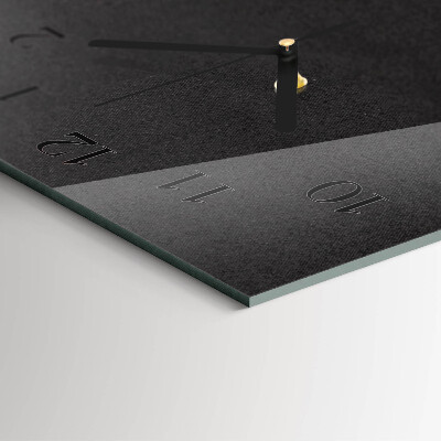 Vertical wall clock Contrast