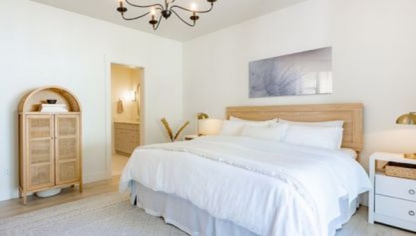 What can you decorate your bedroom with? Ideas for striking interior decorations
